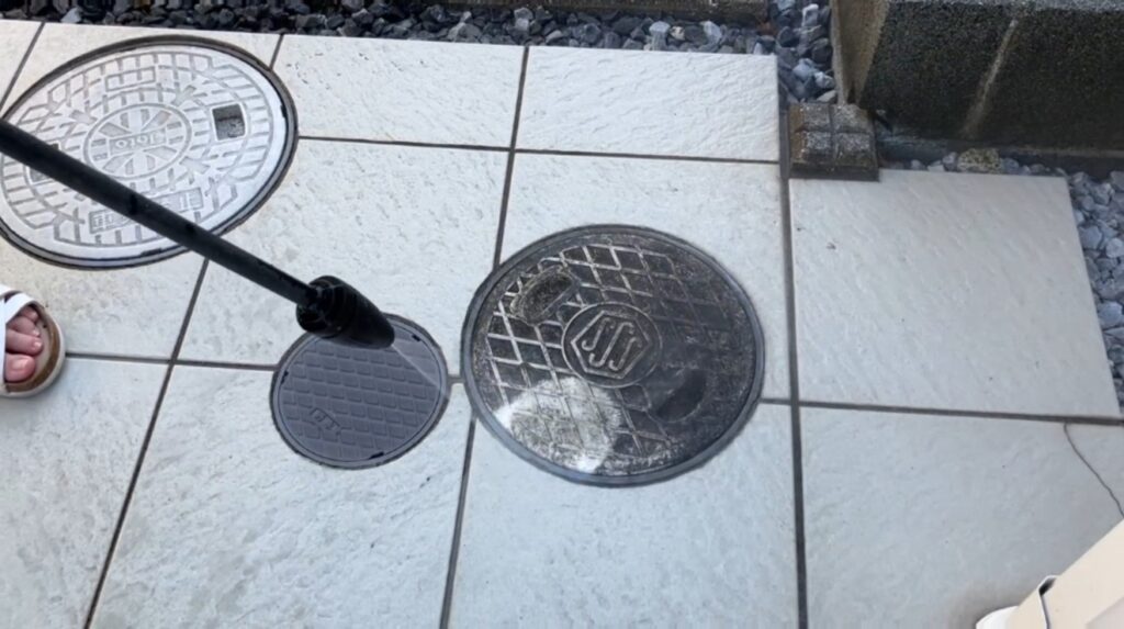 マンホールの洗浄