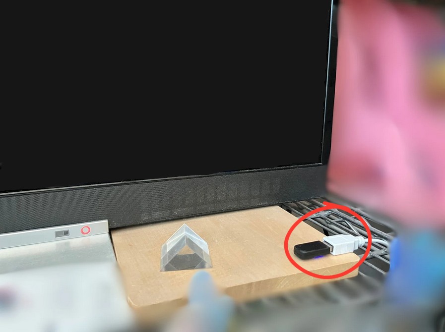 ECHTPowerコントローラー EP01BKのUSBレシーバー設置写真